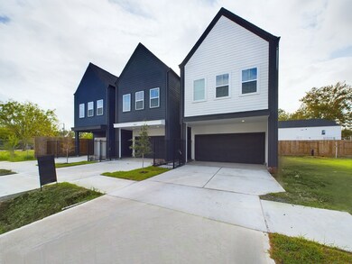 4313 Arlington St, Houston, TX 77022 - photo 5