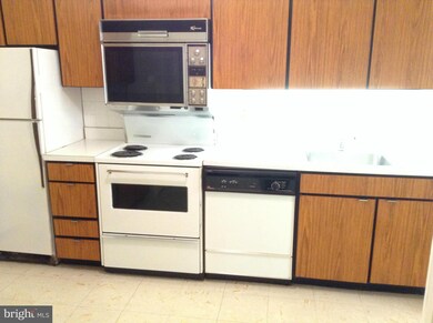 The Imperial unit 715, Baltimore, MD 21215 - photo 2