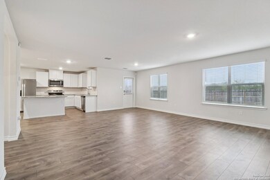 11319 War Emblem, San Antonio, TX 78245 - photo 4