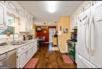 105 Meadow Springs Ct, Locust Grove, GA 30248 - photo 6