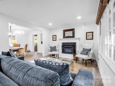 74 Brookside Dr, Hendersonville, NC 28792 - photo 5