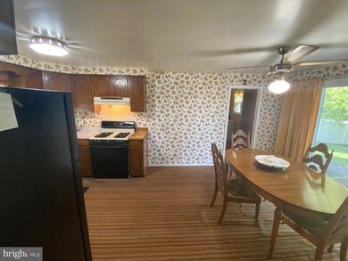 27 E Kennedy Dr, Clementon, NJ 08021 - photo 6