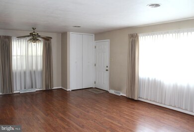 1532 Crest View Ave, Hagerstown, MD 21740 - photo 6