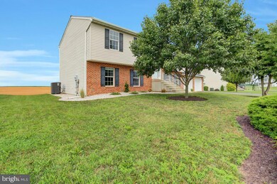 15275 Camden Dr, Greencastle, PA 17225 - photo 3