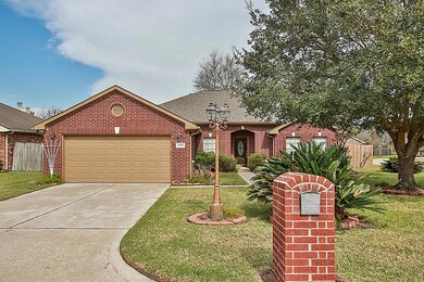 13602 Country Pine Ct, Tomball, TX 77375 - photo 2