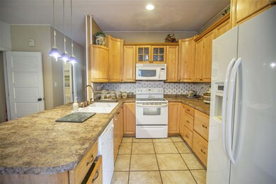 33 Dow Ln, Center Barnstead, NH 03225 - photo 3