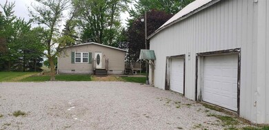 22215 Howe Rd, Monroeville, IN 46773 - photo 4