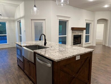 121 Buckeye Dr, Weatherford, TX 76086 - photo 4