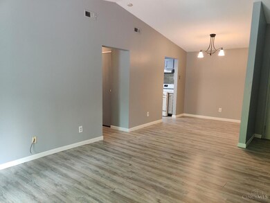 521 Martin Luther King Dr W, Cincinnati, OH 45220 - photo 2