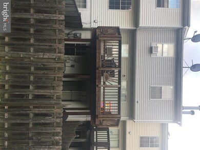 1328 Dillon Ct, Capitol Heights, MD 20743 - photo 4