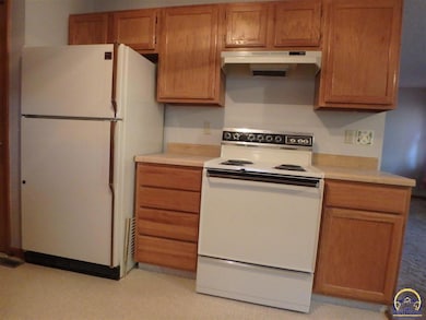 2849 SW Dukeries Rd, Topeka, KS 66614 - photo 6