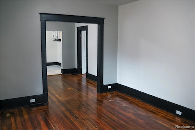 618 Clinton St, Owosso, MI 48867 - photo 5