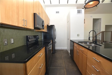 2202 Trailside Dr unit A, Austin, TX 78704 - photo 4