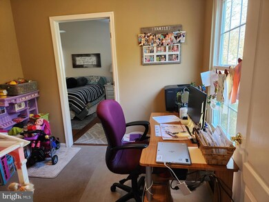 132 Mowat Cir, Trenton, NJ 08690 - photo 5