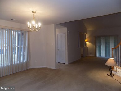 43 Griffith Miles Cir, Warminster, PA 18974 - photo 4