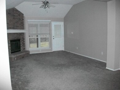 4735 Topaz Ln, Granbury, TX 76049 - photo 6