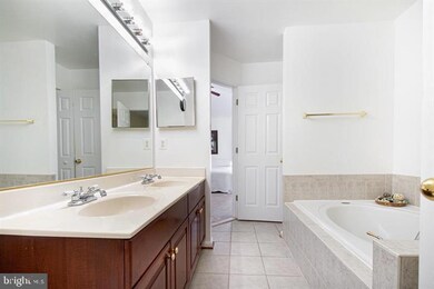 42821 Pilgrim Square, Chantilly, VA 20152 - photo 7