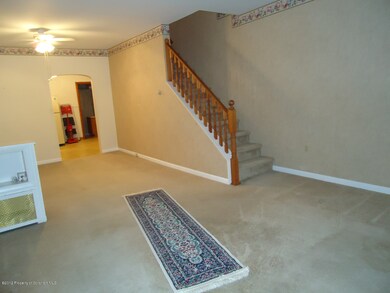 647 Carmalt St, Scranton, PA 18519 - photo 4