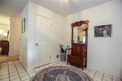 Ceramic foyer