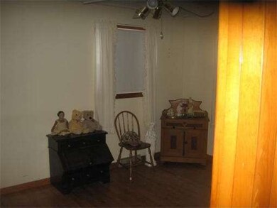 74 Dwight St, Hatfield, MA 01038 - photo 2