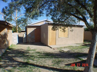 REAR VIEW MAIN HOUSE