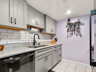 36 Meadow Pond Dr unit G, Leominster, MA 01453 - photo 4