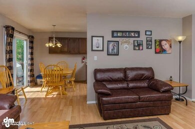 661 W 92nd Ave Anchorage AK-small-004-Li