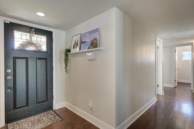 1262 E 1st St-10