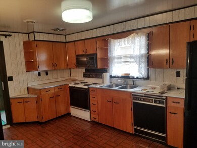 49 Falling Leaf Rd, Paw Paw, WV 25434 - photo 6