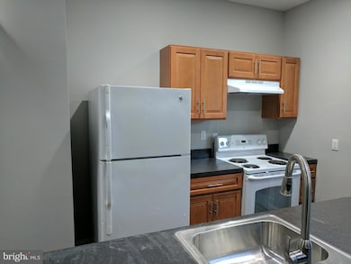 399 W State St, Trenton, NJ 08618 - photo 7