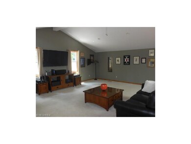 Huge great room with surround sound, vaulted ceili