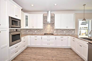 27 Neptune Rd, Toms River, NJ 08753 - photo 3