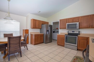 2109 NE 4th Ave, Cape Coral, FL 33909 - photo 4