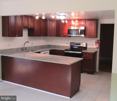 1038 Pendleton Ct, Voorhees, NJ 08043 - photo 5