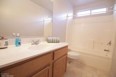 GuestBath01