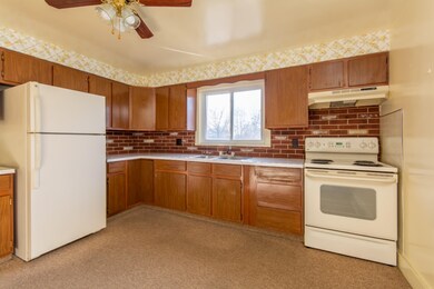 8100 S Garlock Rd, Carson City, MI 48811 - photo 4