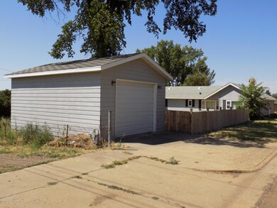 Detached garage