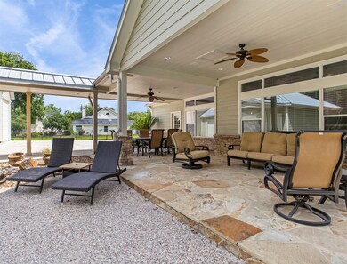 2904 Mandale Rd, Friendswood, TX 77546 - photo 5
