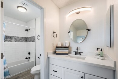 5146 Caliente St, Las Vegas, NV 89119 - photo 4