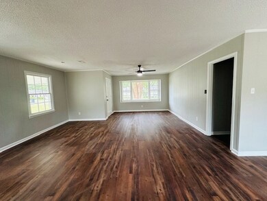 103 Hemlock St, Fitzgerald, GA 31750 - photo 4