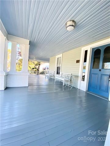 621 W Sharpe St, Statesville, NC 28677 - photo 5