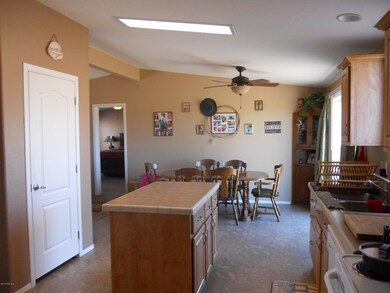 1955 W Curtis Ranch Rd, Paulden, AZ 86334 - photo 4