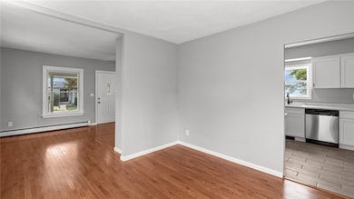 34 Chapin Ave, Warwick, RI 02889 - photo 4