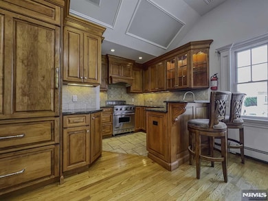 91 Cutler St unit 2/2nd flr, Clifton, NJ 07011 - photo 3