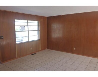 2219 W Beacon Circle Dr, Rogers, AR 72758 - photo 2