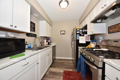 N169W19865 Chestnut Ct, Jackson, WI 53037 - photo 7