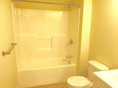 10 Sentinel Ct unit 305, Manchester, NH 03103 - photo 6