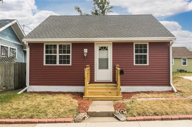 103 15th St NW, Cedar Rapids, IA 52405 - photo 2