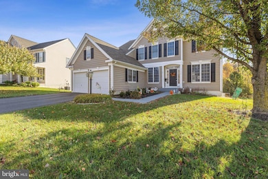 17044 Anns Brook Ct, Woodbridge, VA 22191 - photo 3