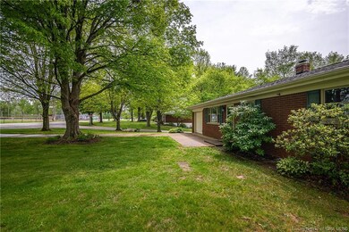 4041 Weber Ln, Floyds Knobs, IN 47119 - photo 5